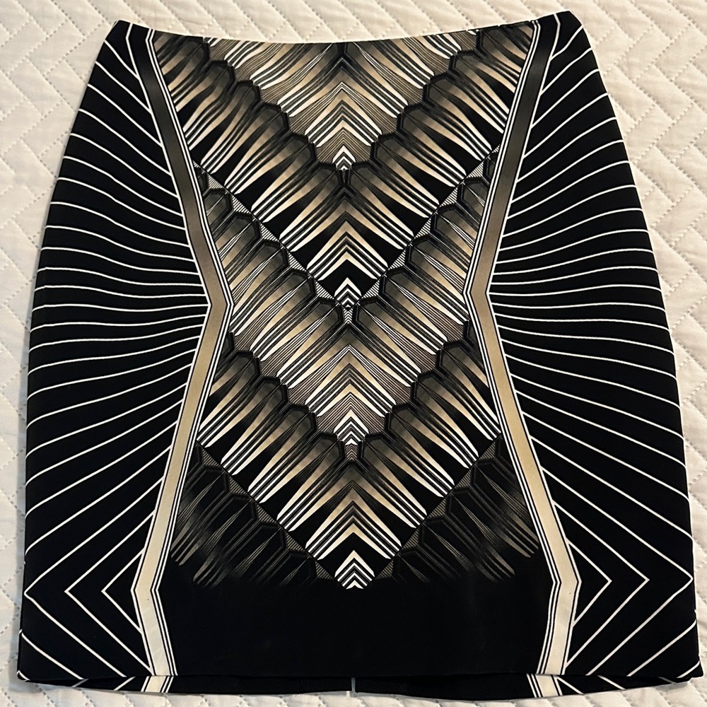 Worthington Black and Cream Patterned Pencil Skirt